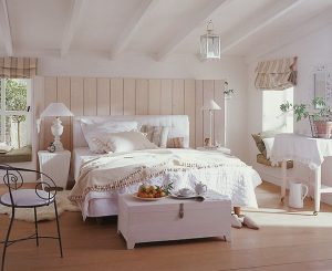 Оформление красивого стиля кантри в спальне